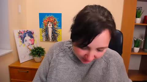 Snapshot of _miranda_sun chatting on February 12, 12:01 pm Miranda online show from February 12, 12:01 pm