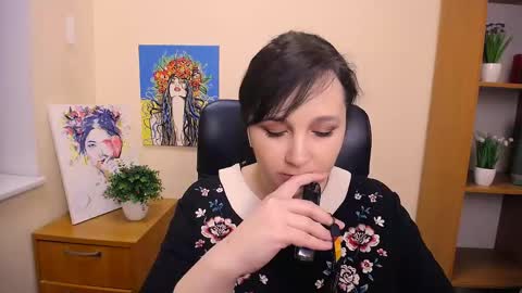 Snapshot of _miranda_sun chatting on February 14, 10:49 am Miranda online show from February 14, 10:49 am