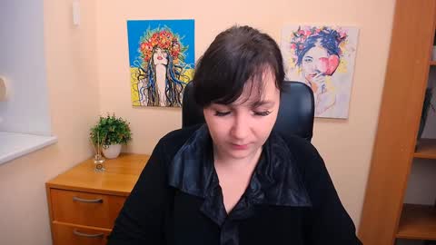 Snapshot of _miranda_sun chatting on March 1, 12:23 pm Miranda online show from March 1, 12:23 pm