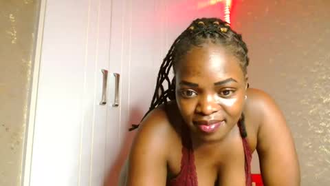 Snapshot of _mirandah chatting on November 8, 11:47 pm Mirandah online show from November 8, 11:47 pm