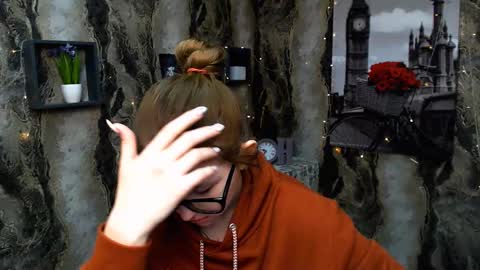 Snapshot of _miraterri_ chatting on February 19, 10:56 am Mira online show from February 19, 10:56 am