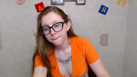 Snapshot of _miraterri_ chatting on February 28, 2:53 pm Mira online show from February 28, 2:53 pm