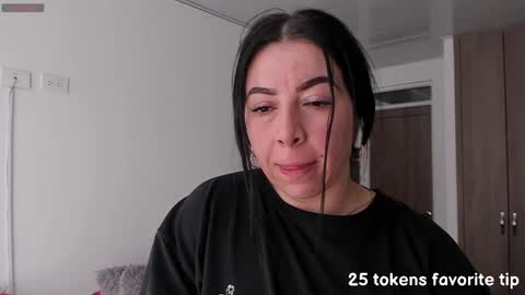 _miss_coco_ online show from February 2, 4:32 pm