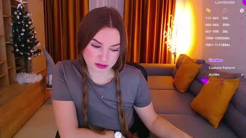 Snapshot of _miss_mia chatting on December 14, 7:25 am Mia online show from December 14, 7:25 am