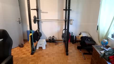 BENJI online show from November 3, 8:04 am