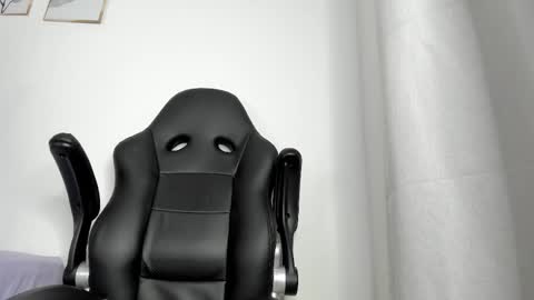 Snapshot of _molly_rosse_ chatting on June 5, 12:00 pm _molly_rosse_ online show from June 5, 12:00 pm