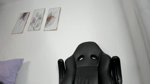 Snapshot of _molly_rosse_ chatting on June 10, 11:53 am _molly_rosse_ online show from June 10, 11:53 am