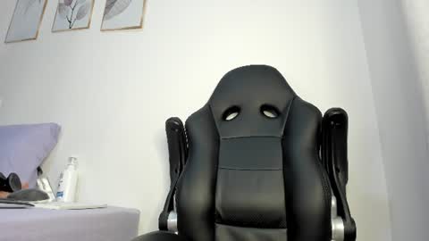 Snapshot of _molly_rosse_ chatting on June 15, 12:51 pm _molly_rosse_ online show from June 15, 12:51 pm