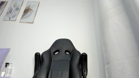 _molly_rosse_ online show from July 18, 11:58 am