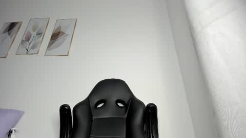 _molly_rosse_ online show from July 27, 12:01 pm