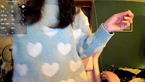 Snapshot of _moon_cake_ chatting on February 3, 4:04 am Next stream 950 pm Colombia time xd online show from February 3, 4:04 am