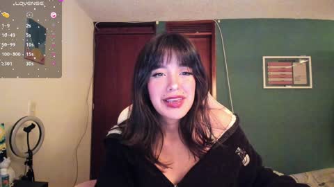 Snapshot of _moon_cake_ chatting on February 5, 4:16 am Next stream 950 pm Colombia time xd online show from February 5, 4:16 am