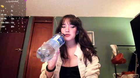 Snapshot of _moon_cake_ chatting on February 28, 5:26 am Next stream 950 pm Colombia time xd online show from February 28, 5:26 am