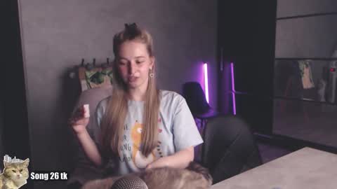 Debby  online show from December 3, 7:45 pm