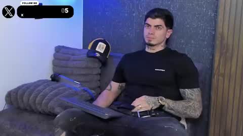 Snapshot of _mrcock_ chatting on June 9, 4:46 am _mrcock_ online show from June 9, 4:46 am