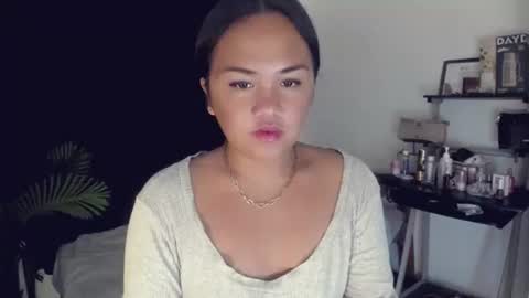 Angel online show from May 31, 1:29 pm