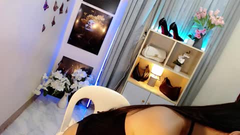 _mysticdoll_ online show from November 3, 11:59 pm