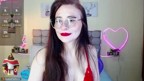 Snapshot of _naomi_s chatting on June 19, 1:26 pm _naomi_s online show from June 19, 1:26 pm