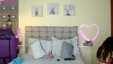 _naomi_s online show from June 26, 1:48 pm