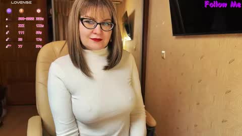Snapshot of _natali_ chatting on May 12, 9:23 pm MagicWoman online show from May 12, 9:23 pm
