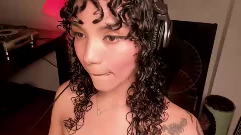 Nati - Independ model online show from April 7, 4:46 am