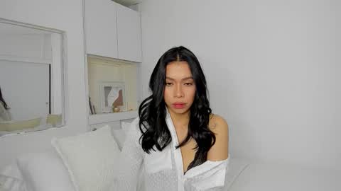 independent model natha online show from October 22, 3:40 am