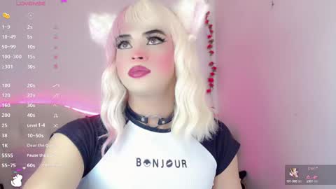 Snapshot of _natsuki chatting on December 10, 1:43 am _natsuki online show from December 10, 1:43 am