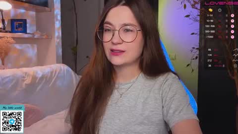 Mia with a big heart  online show from October 24, 11:39 am