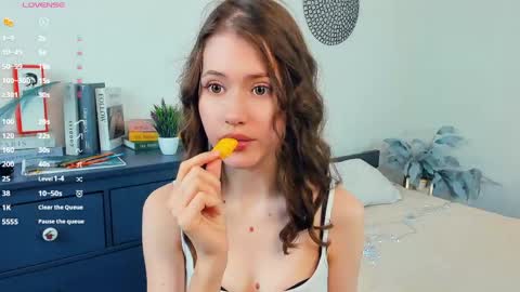 Snapshot of _nicehabbitt_ chatting on May 8, 10:42 am Ashley online show from May 8, 10:42 am