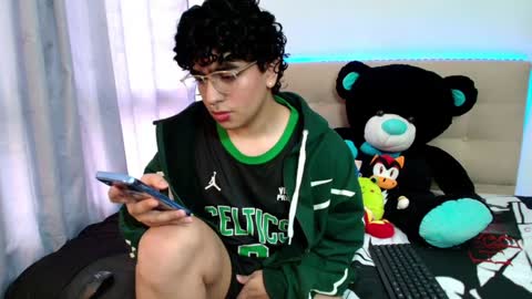 Nicolas online show from December 15, 10:04 pm