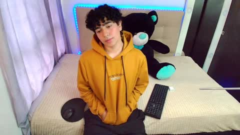 Nicolas online show from December 30, 9:19 pm