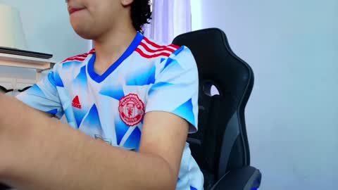 Nicolas online show from January 12, 9:29 pm