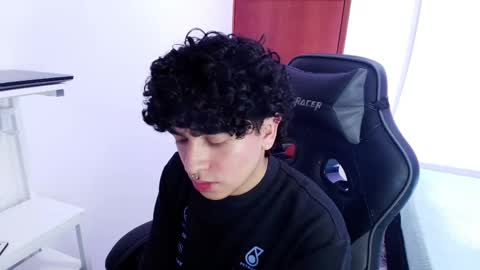 Nicolas online show from March 7, 9:27 pm