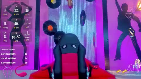 Snapshot of _nickyminach chatting on November 8, 7:12 pm Nicky Please help me with your thumbs up its importan online show from November 8, 7:12 pm