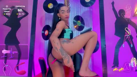 Snapshot of _nickyminach chatting on November 10, 7:24 pm Nicky Please help me with your thumbs up its importan online show from November 10, 7:24 pm