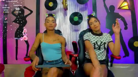 Snapshot of _nickyminach chatting on December 13, 7:53 pm Nicky Please help me with your thumbs up its importan online show from December 13, 7:53 pm