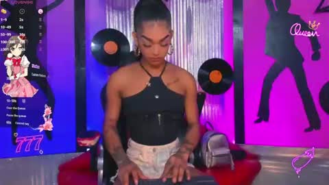 Snapshot of _nickyminach chatting on July 15, 7:30 pm Nicky Please help me with your thumbs up its importan online show from July 15, 7:30 pm