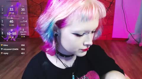 Snapshot of _nicole_meow_ chatting on December 19, 6:37 pm Nicole online show from December 19, 6:37 pm