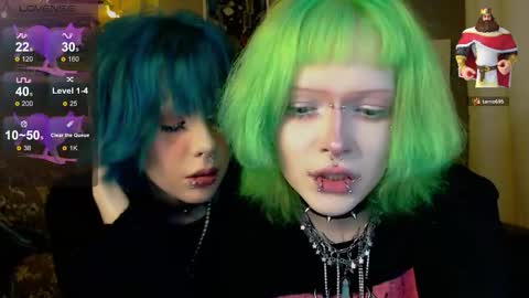 Snapshot of _nicole_meow_ chatting on January 9, 11:28 pm Nicole online show from January 9, 11:28 pm