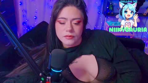 niiky online show from January 6, 4:00 pm