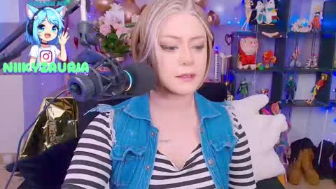 niiky online show from February 19, 4:58 pm
