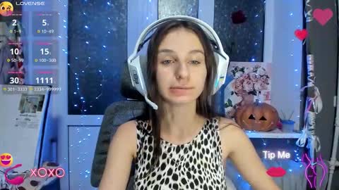 Snapshot of _nika_kik chatting on October 28, 2:31 pm Nika online show from October 28, 2:31 pm