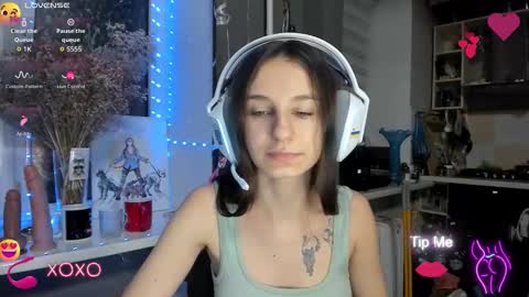 Snapshot of _nika_kik chatting on November 13, 5:01 pm Nika online show from November 13, 5:01 pm