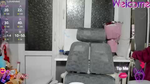 Snapshot of _nika_kik chatting on November 23, 8:30 pm Nika online show from November 23, 8:30 pm