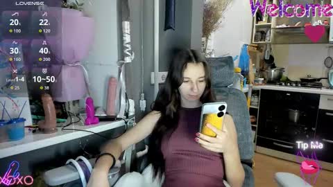 Snapshot of _nika_kik chatting on November 26, 3:46 pm Nika online show from November 26, 3:46 pm