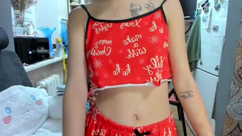 Snapshot of _nika_kik chatting on December 1, 5:07 pm Nika online show from December 1, 5:07 pm