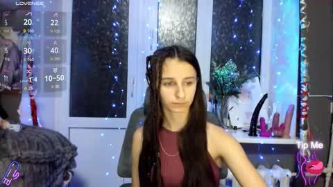 Snapshot of _nika_kik chatting on December 13, 7:53 pm Nika online show from December 13, 7:53 pm