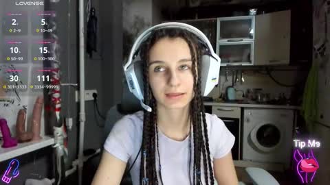 Snapshot of _nika_kik chatting on December 14, 7:40 pm Nika online show from December 14, 7:40 pm