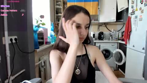 Snapshot of _nika_kik chatting on May 7, 10:53 am Nika online show from May 7, 10:53 am