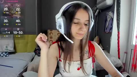 Snapshot of _nika_kik chatting on May 21, 2:02 pm Nika online show from May 21, 2:02 pm